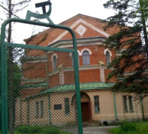 pavlovsk_research_station_400 Main building of the Pavlovsk Research Station. Photo by Global Crop Diversity Trust / Flickr