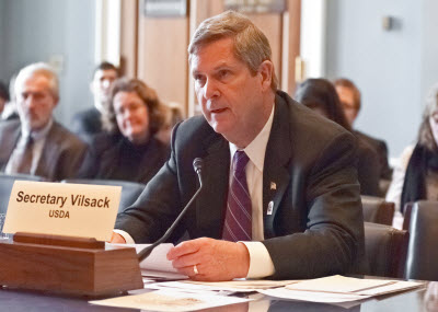 Vilsack_testifies_on_state_of_ag_economy_Feb_17_2011_400px Vilsack_testifies_on_state_of_ag_economy_Feb_17_2011_400px